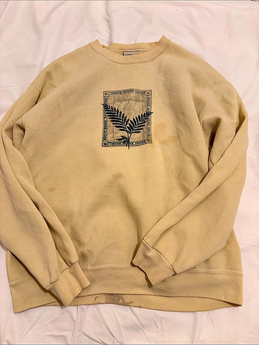 Lee Graphic Crewneck Sweatshirt in Yellow